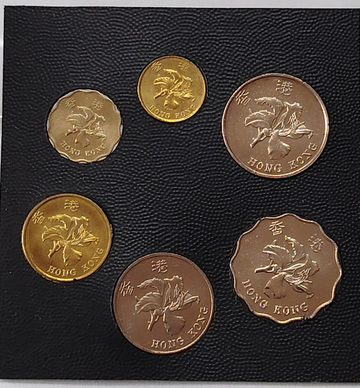 布加迪🐬～世界钱币(上海)🌾第 245 期 /  各国套币和散币 香港🇭🇰 1997年 6枚回归套币