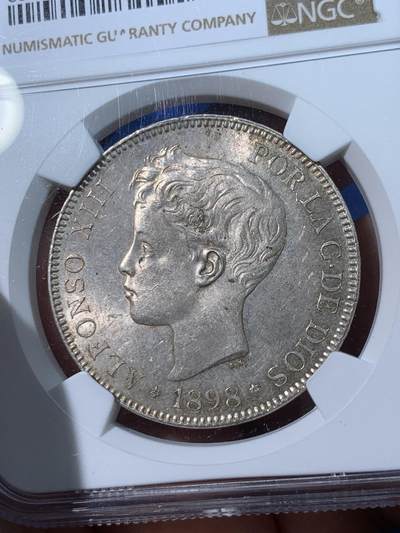 《竞宝斋》第424场 周日，周一，周二  3场连拍 （全场包邮） NGC MS62 西班牙1898年阿方索少年头5比塞塔银币 状态极美车轮转光