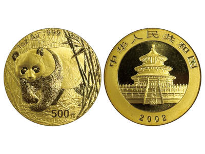冠军2025年11月29日澳门拍卖 - 2002年中國熊貓金幣，成色 99.9%：
（1）1oz，500元，NGC MS 69
（2）1/2oz，200元，NGC MS 69
（3）1/4oz，100元，NGC MS 69
（4）1/10oz，50元，NGC MS 69
（5）1/20oz，20元，NGC MS 69，熊貓標籤

共5枚