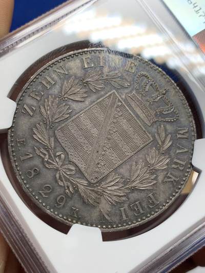 《竞宝斋》第424场 周日，周一，周二  3场连拍 （全场包邮） NGC UNC 德国 1829年 萨克森-科堡-哥达公国 欧内斯特一世 泰勒大银币 资料显示发行量仅3759枚 做为流通币来说保存下来很难 裸币普遍在1.5-2W成交