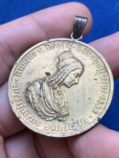 《竞宝斋》第424场 周日，周一，周二  3场连拍 （全场包邮） 德国德紧时期1923年威斯特伐利亚省500马克改吊坠 20.15克 38mm 背面有焊接痕迹