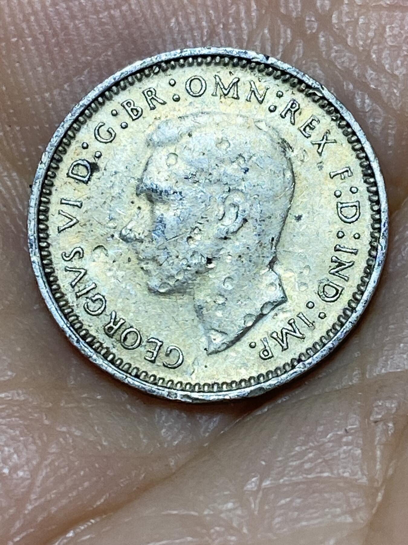 2025年第九十八场(总第一百二十四场）外国好品散币(免佣金) 澳大利亚🇦🇺1940年3便士银币(乔治六世第一版，925高银)