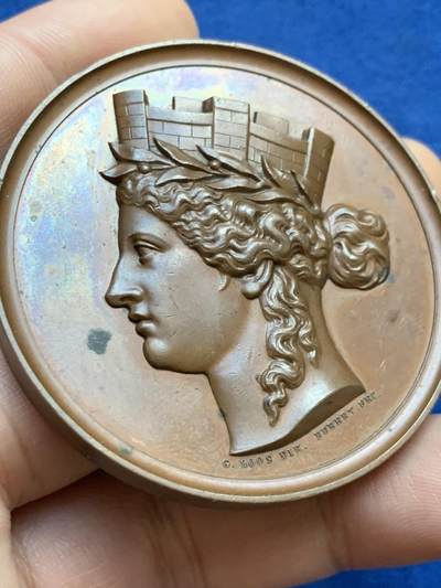 《竞宝斋》第424场 周日，周一，周二  3场连拍 （全场包邮） 19世纪德国汉堡女神大铜章 高浮雕 69.6克 53mm