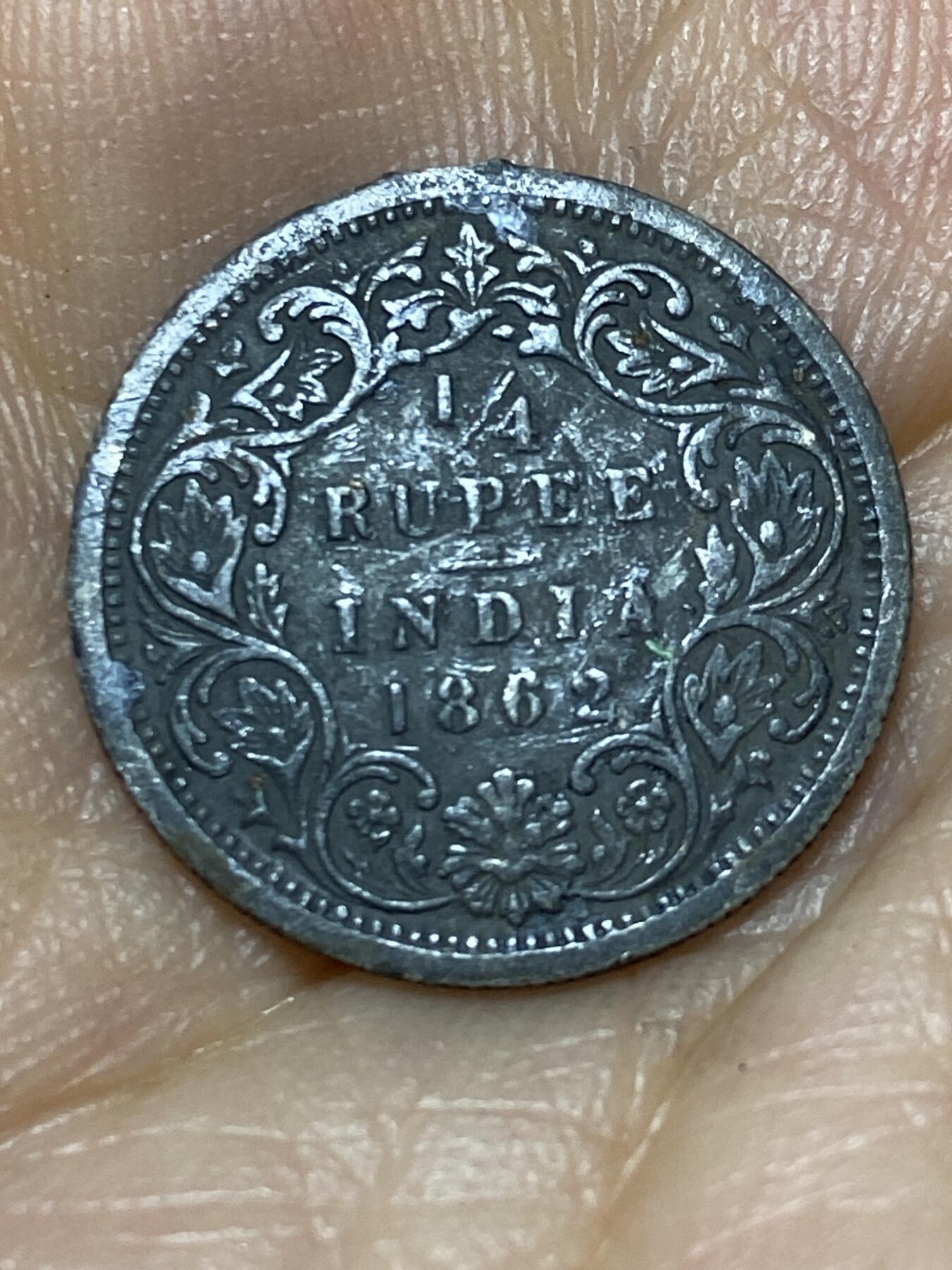2025年第九十八场(总第一百二十四场）外国好品散币(免佣金) 英属印度1862年1/4卢比银币(维多利亚女王中年带冠，917高银)