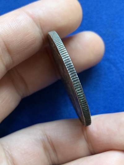 《竞宝斋》第424场 周日，周一，周二  3场连拍 （全场包邮） 法属印支1902年1皮阿斯特坐洋银币 au底板微转光 商号戳记 很有意思的一枚