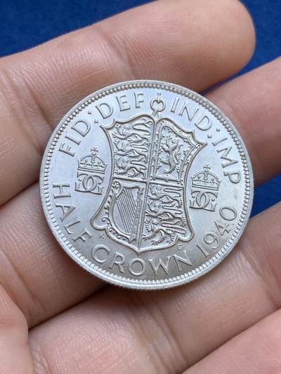 《竞宝斋》第424场 周日，周一，周二  3场连拍 （全场包邮） 英国1940年乔治六世半克朗银币 原光UNC品相