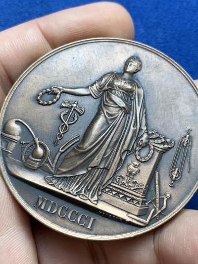 《竞宝斋》第424场 周日，周一，周二  3场连拍 （全场包邮） 1958法国工业促进会铜章 55.9克 50.7mm 丰饶角铜标 带盒