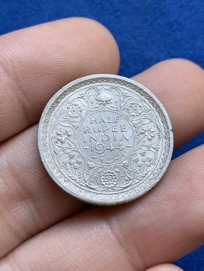 《竞宝斋》第424场 周日，周一，周二  3场连拍 （全场包邮） 两枚一组 印度1944年银币 1/4卢比+1/2卢比