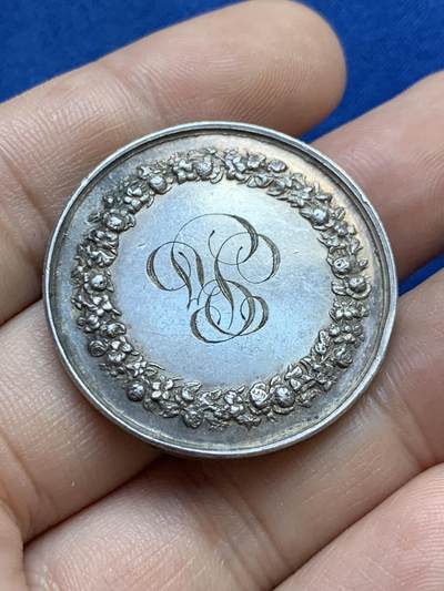 《竞宝斋》第424场 周日，周一，周二  3场连拍 （全场包邮） 法国婚礼银章 1859 手指银标 16.35克 33.3mm