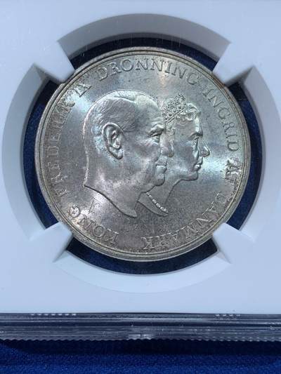 《竞宝斋》第424场 周日，周一，周二  3场连拍 （全场包邮） NGC MS63 丹麦1960年5克朗弗雷德里克九世银婚纪念银币