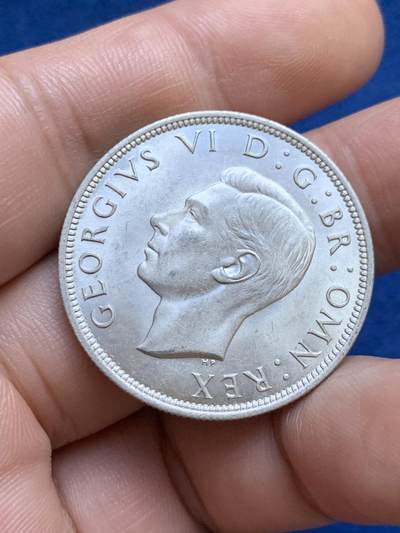 《竞宝斋》第424场 周日，周一，周二  3场连拍 （全场包邮） 英国1940年乔治六世半克朗银币 原光UNC品相