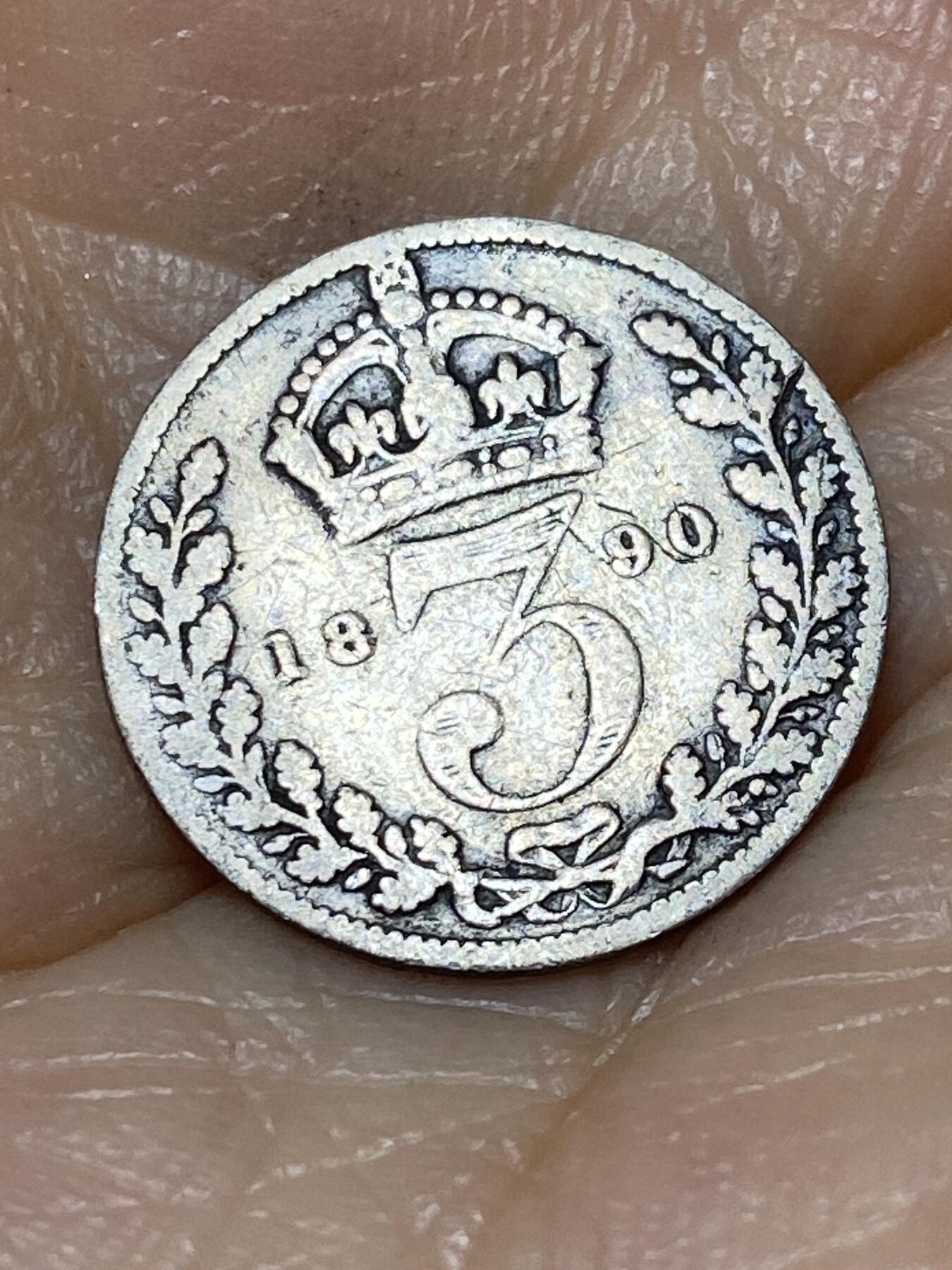 2025年第九十八场(总第一百二十四场）外国好品散币(免佣金) 英国🇬🇧1890年3便士银币(维多利亚女王老年高冠，925高银)