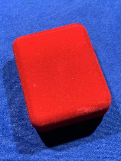 《竞宝斋》第424场 周日，周一，周二  3场连拍 （全场包邮） 澳大利亚 1997年 笑翠鸟 熊猫镶嵌银币 含纯银1盎司999银，镶嵌部分重0.5克黄金，发行1.5万枚，为上海国际钱币展而发行