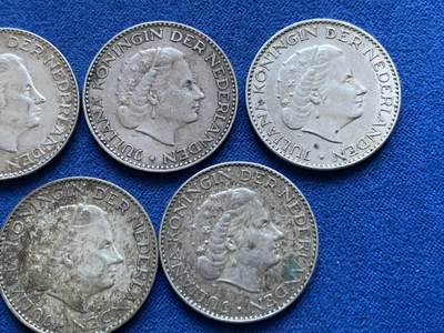 《竞宝斋》第424场 周日，周一，周二  3场连拍 （全场包邮） 七枚一组 荷兰银币 总重约42.5克 细节见图