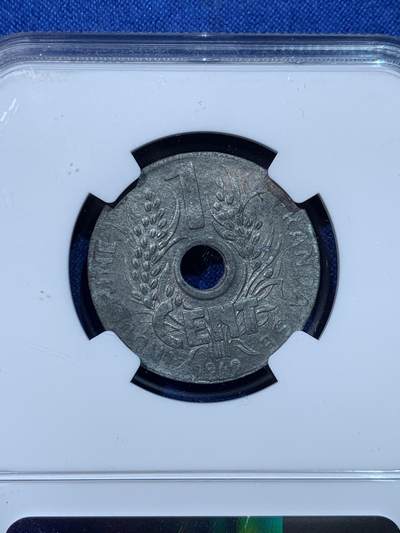 《竞宝斋》第424场 周日，周一，周二  3场连拍 （全场包邮） 亚军分 NGC MS63 法属印支 1940年 1分 锌币