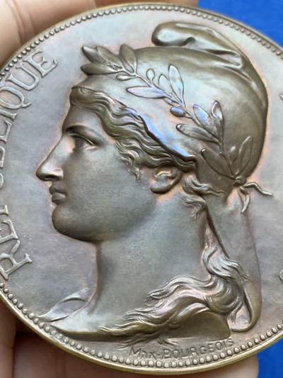 《竞宝斋》第424场 周日，周一，周二  3场连拍 （全场包邮） 1885年国民议会朱尔·格雷维当选总统纪念大铜章 166.5克 71.5mm 丰饶角铜标 原装原盒，保存很好，稀有。