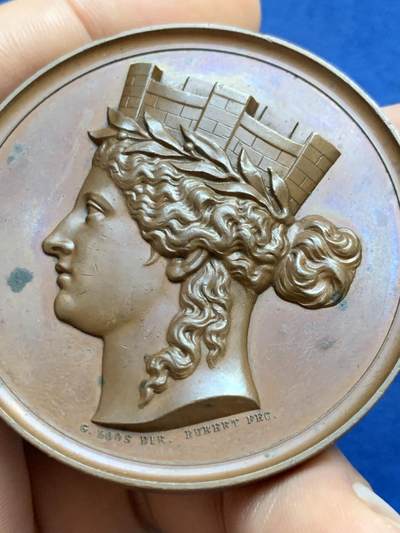 《竞宝斋》第424场 周日，周一，周二  3场连拍 （全场包邮） 19世纪德国汉堡女神大铜章 高浮雕 69.6克 53mm