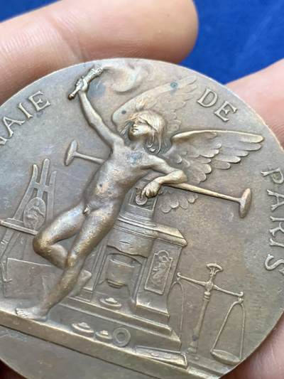 《竞宝斋》第424场 周日，周一，周二  3场连拍 （全场包邮） 1900年巴黎世博会纪念铜章 60.5克 50mm 丰饶角铜标