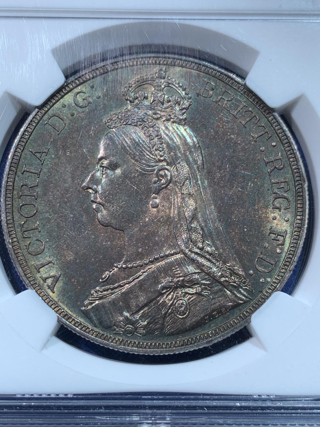 《竞宝斋》第424场 周日，周一，周二  3场连拍 （全场包邮） NGC MS62 英国1887维多利亚高冠马剑银币 兼具酱彩味道和丝滑转光，远超白币的观感