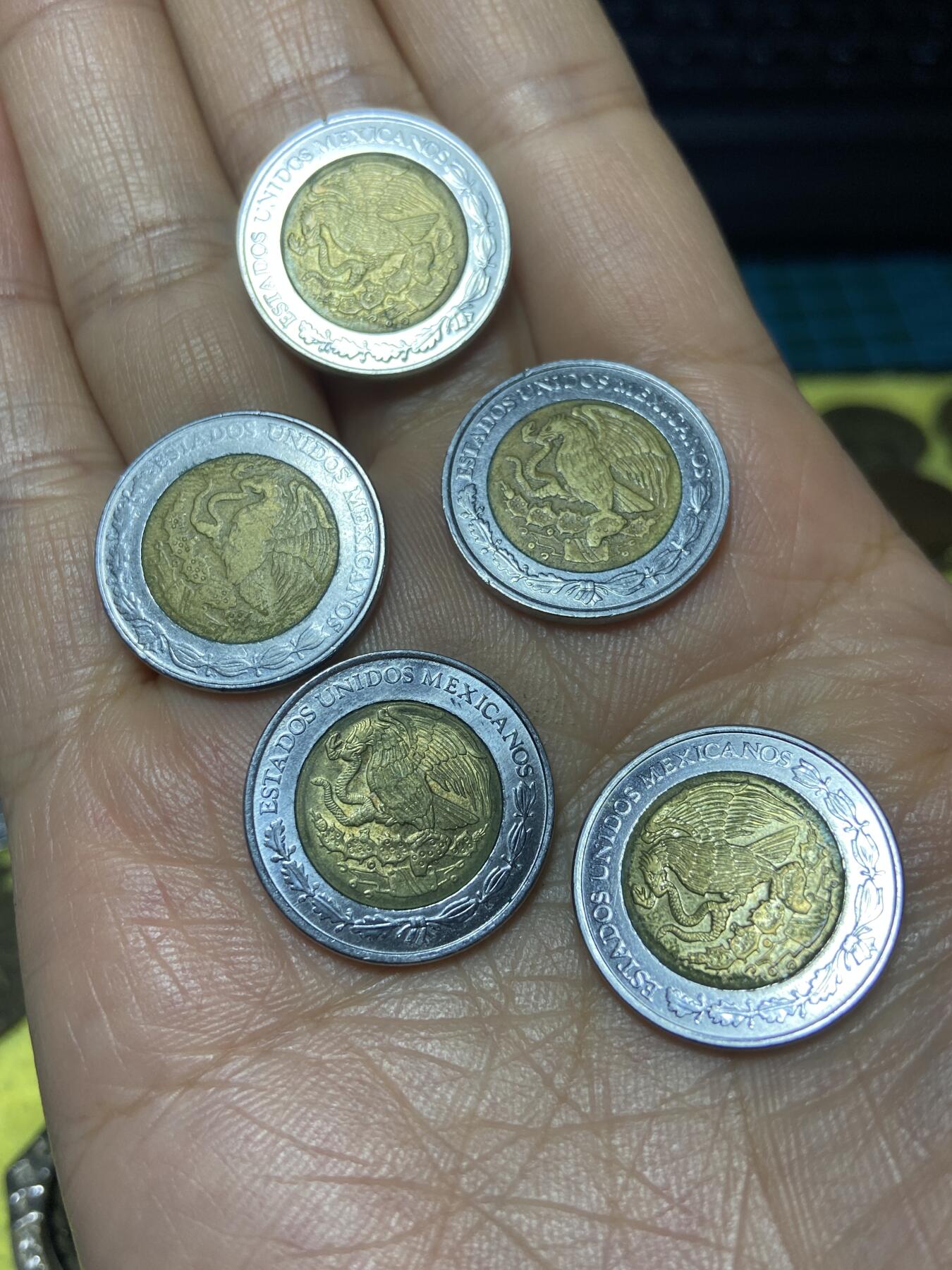 2025年第九十八场(总第一百二十四场）外国好品散币(免佣金) 墨西哥🇲🇽1比索5枚：2001年、1996年、1992年、2006年、1997年(1992年为货币符号前带N版)