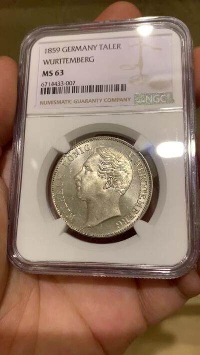 《竞宝斋》第424场 周日，周一，周二  3场连拍 （全场包邮） NGC MS63 德国 1859年 符腾堡 狮鹿盾徽流通泰勒 银币 少见品种 季军分 光度 细节都值得入藏 具体状态见视频 同分今年成交价已经到达6000 上涨幅度较大