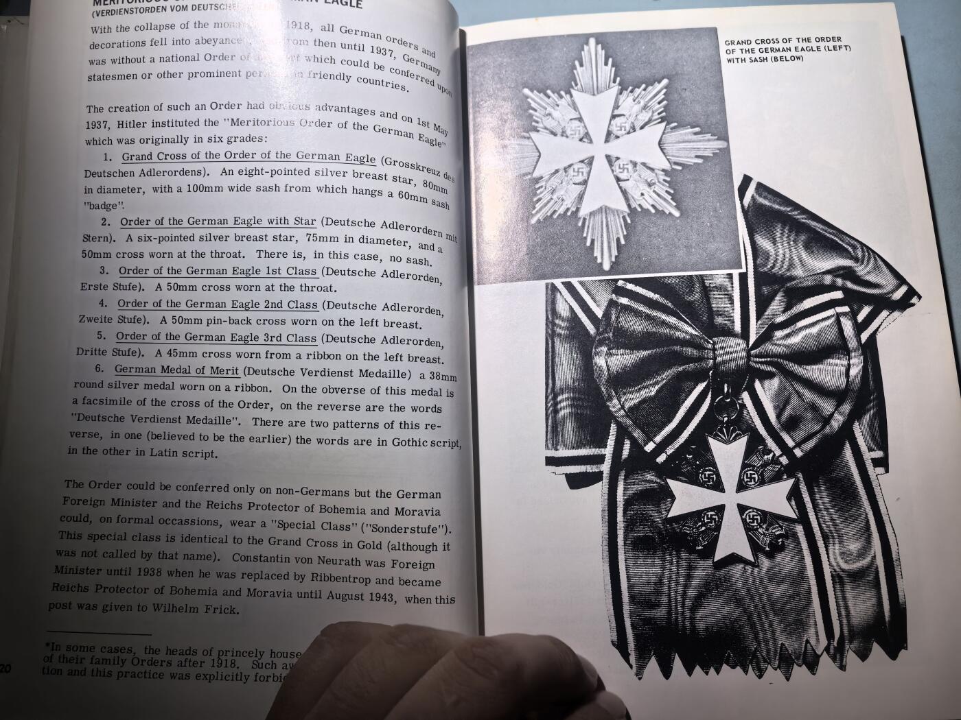盛世勋华——号角文化勋章邮票专场拍卖第281期 德国（1939）勋章奖章证章全介绍 包括仆从国等 文献级图书 240页
