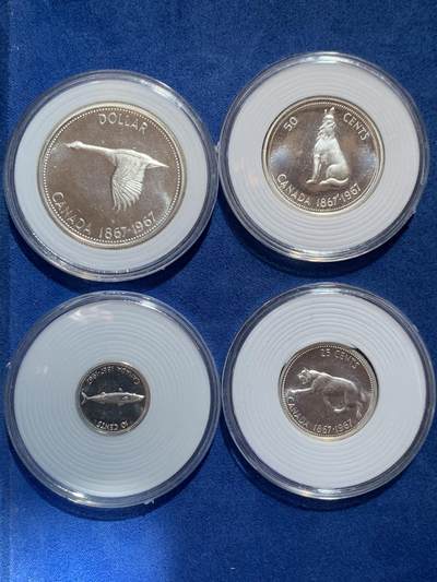 《竞宝斋》第424场 周日，周一，周二  3场连拍 （全场包邮） 四枚一组 1967年加拿大PL(proof like) 联邦100周年纪念银币 套币册拆