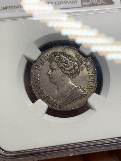 《竞宝斋》第424场 周日，周一，周二  3场连拍 （全场包邮） NGC AU50 英国 1711年 安妮女王1先令银币 不多见的品种