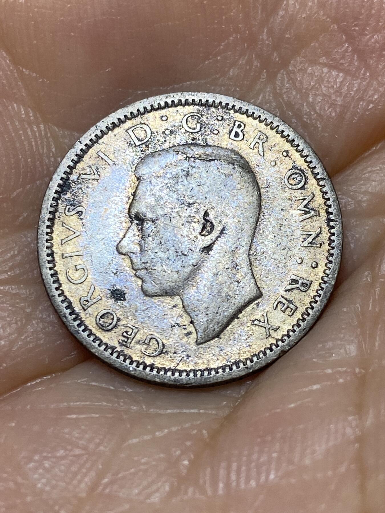 2025年第九十八场(总第一百二十四场）外国好品散币(免佣金) 英国🇬🇧1943年6便士银币(乔治六世第一版，500银)
