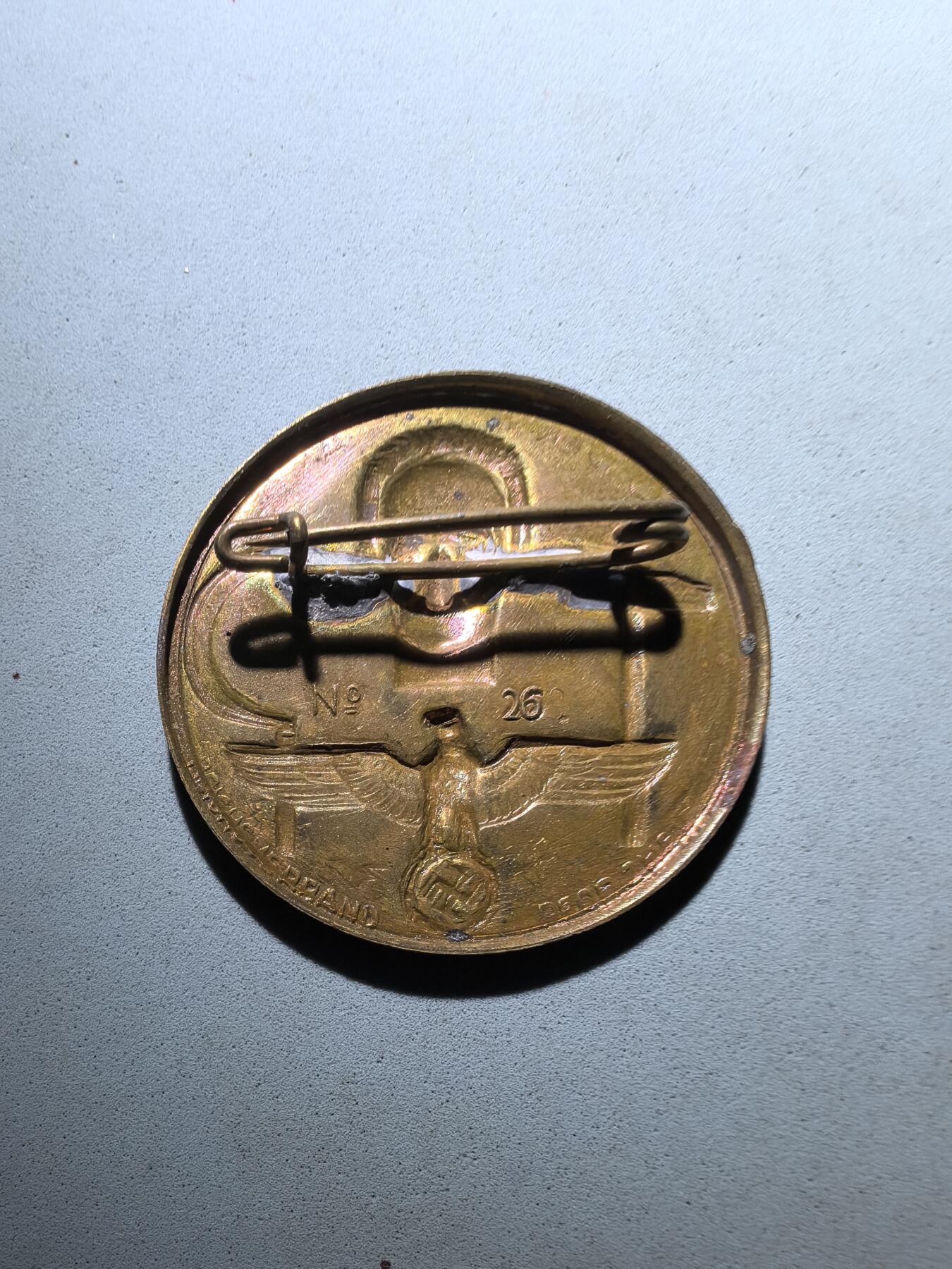 盛世勋华——号角文化勋章邮票专场拍卖第281期 德国（1939）1934年五一劳动节纪念证章 极为少见带厂标