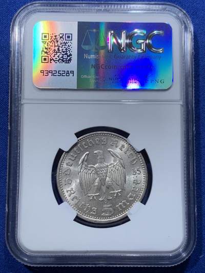 《竞宝斋》第424场 周日，周一，周二  3场连拍 （全场包邮） NGC MS64 德国1935A兴登堡5马克银币 64分已是很不错的品相 两面爆光 头像立体 一步到位的品相