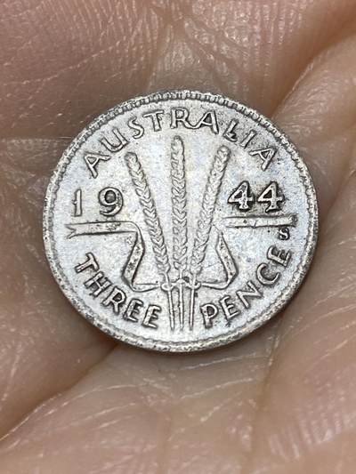 2025年第九十八场(总第一百二十四场）外国好品散币(免佣金) - 澳大利亚🇦🇺1944年3便士银币(乔治六世第一版关门年，925高银)