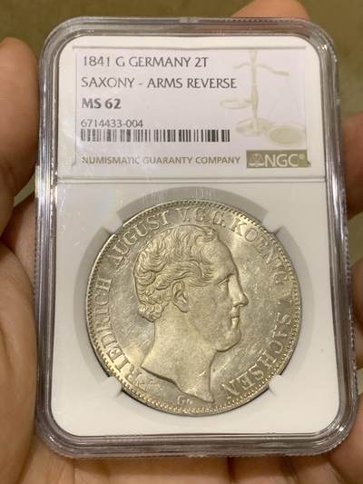 《竞宝斋》第424场 周日，周一，周二  3场连拍 （全场包邮） 唯一冠军分 NGC MS62 德国 1841 萨克森王国 弗里德里希·奥古斯特二世 流通2泰勒37克多的大银币 仅2枚入盒