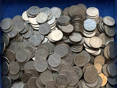 《竞宝斋》第424场 周日，周一，周二  3场连拍 （全场包邮） 韩国100韩元零钱1000枚，一枚重5.42克，总重约5420克。面值10万韩元!汇率值510+元人民币。