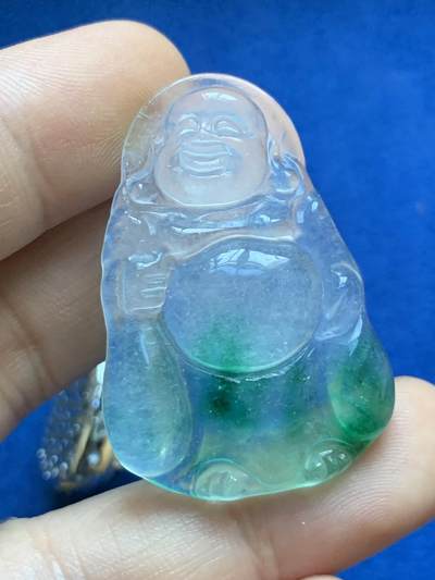 《竞宝斋》第424场 周日，周一，周二  3场连拍 （全场包邮） 5枚翡翠玉石镶嵌吊坠，镶嵌物属于合金，总重量约46克，品种细节自辨。