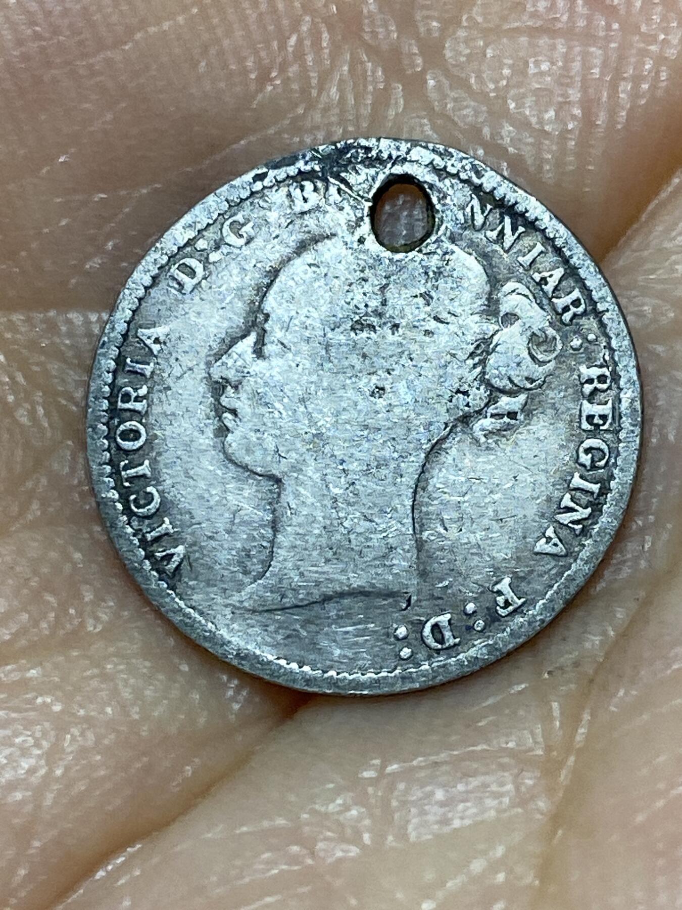 2025年第九十八场(总第一百二十四场）外国好品散币(免佣金) 英国🇬🇧1886年3便士银币(维多利亚女王青年头像，925高银)