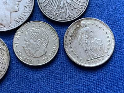 《竞宝斋》第424场 周日，周一，周二  3场连拍 （全场包邮） 五枚一组 多国银币 总重约59.1克 细节见图