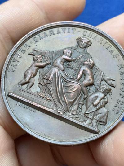 《竞宝斋》第424场 周日，周一，周二  3场连拍 （全场包邮） 法国巴黎慈善救济机构纪念铜章 31.75克 41.5mm 蜜蜂铜标