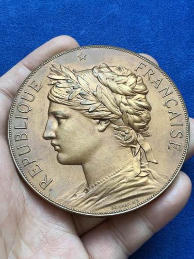 《竞宝斋》第424场 周日，周一，周二  3场连拍 （全场包邮） 名家J.C.chaplain1884年作品 法国宪法法律国民议会纪念大铜章 带原盒 168.9克 72.6mm 丰饶角铜标