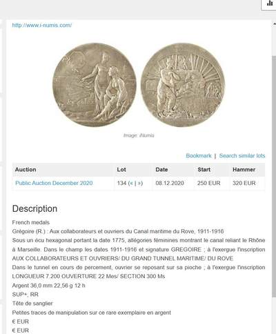 《竞宝斋》第423场 周日，周一，周二  3场连拍 （全场包邮） 法国鲁夫运河工程银质纪念章 22.9克 35.8mm  普通外拍 3200成交 正面：六边形盾徽上刻有年份1775， 图案区域标注1911-1916年及签名“GREGOIRE”；底部铭文“致鲁夫大型海上隧道的合作者与工人们”。背面：正在开凿的隧道中，一名工人倚靠镐头休息；底部铭文“长度7,200米 开口22米/断面300平方米”。 原盒  此章颁发给桥梁与公路总监察长克拉韦耶 