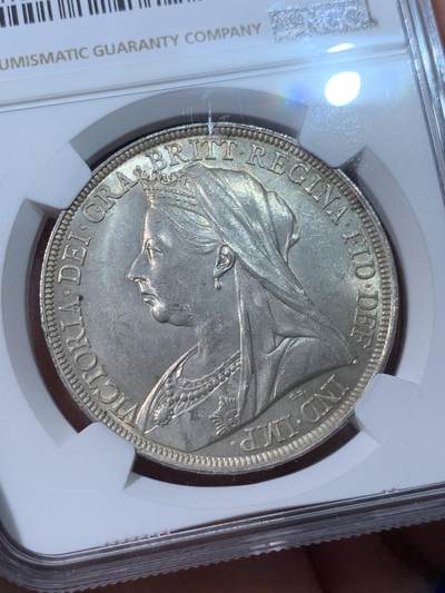 《竞宝斋》第424场 周日，周一，周二  3场连拍 （全场包邮） NGC MS63 维多利亚1897LX大披纱马剑克朗，顶级卷开原光品相，整体打制非常犀利，人像马剑图案饱满，有轻微镜面感，更高分数6枚。