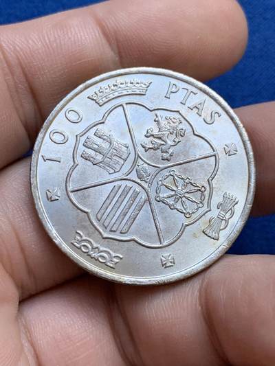 《竞宝斋》第424场 周日，周一，周二  3场连拍 （全场包邮） 西班牙1966年弗朗哥100比塞塔银币 19g 800银 未流通品