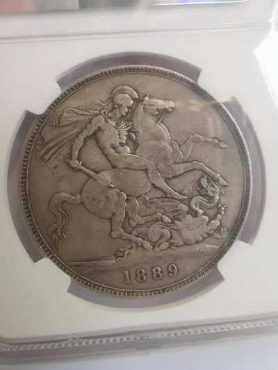 巨藏钱币第二期10月3号8点开拍古今中外硬币专场 NGC-VF35英国1889年1克朗马剑银币高冠头