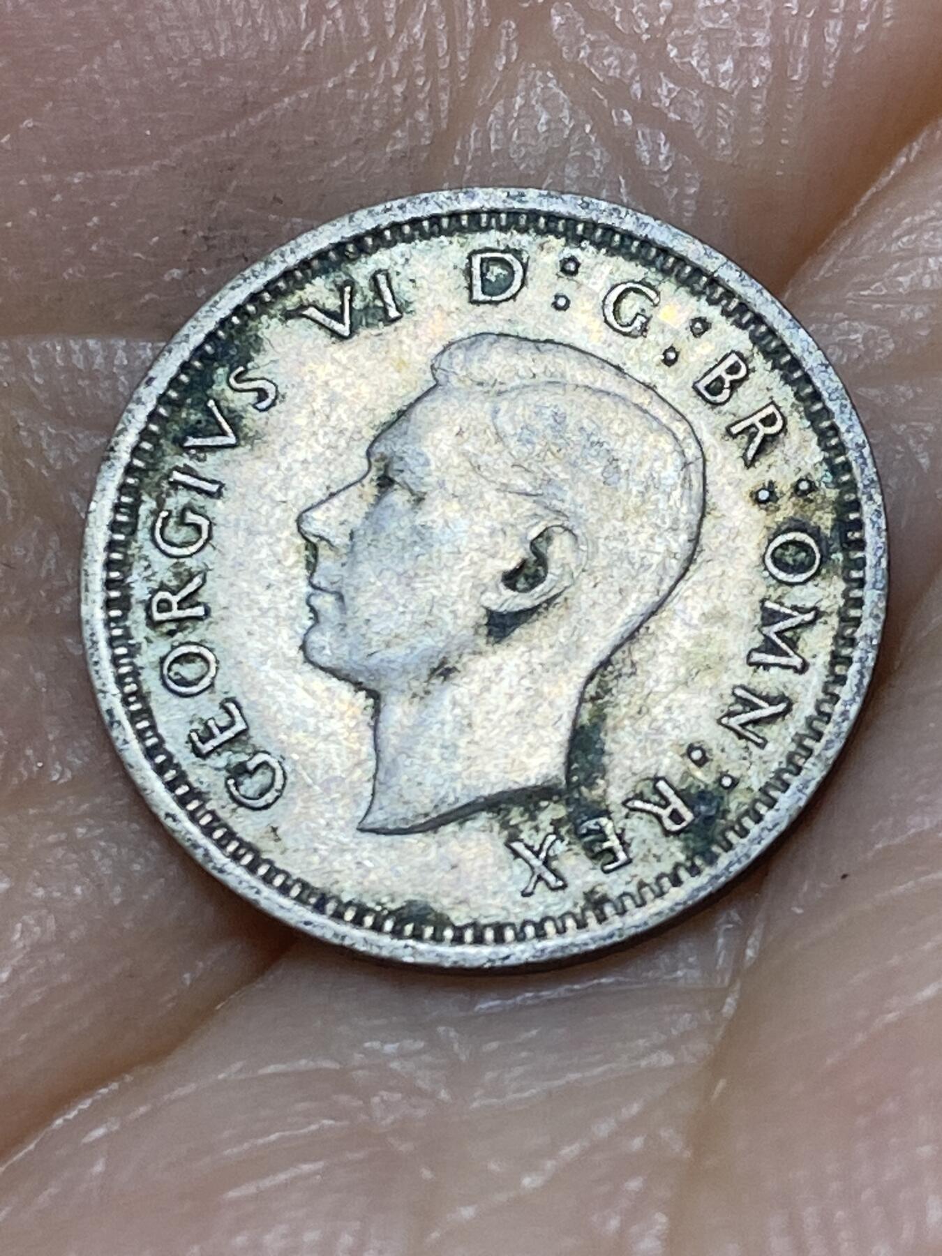 2025年第九十八场(总第一百二十四场）外国好品散币(免佣金) 英国🇬🇧1941年3便士银币(乔治六世第一版，500银)