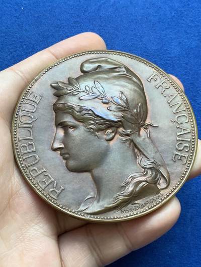 《竞宝斋》第424场 周日，周一，周二  3场连拍 （全场包邮） 1885年国民议会朱尔·格雷维当选总统纪念大铜章 166.5克 71.5mm 丰饶角铜标 原装原盒，保存很好，稀有。