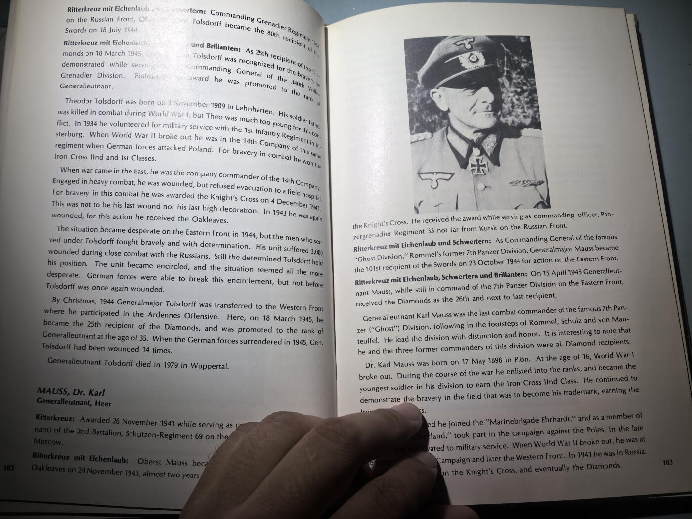 盛世勋华——号角文化勋章邮票专场拍卖第281期 德国（1939）R.J.Bender出版社 骑士十字勋章获得者全记录 上册 288页 