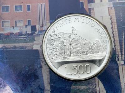 《竞宝斋》第424场 周日，周一，周二  3场连拍 （全场包邮） 意大利1991年米尔维奥桥500里拉银币 原册 835银 15克