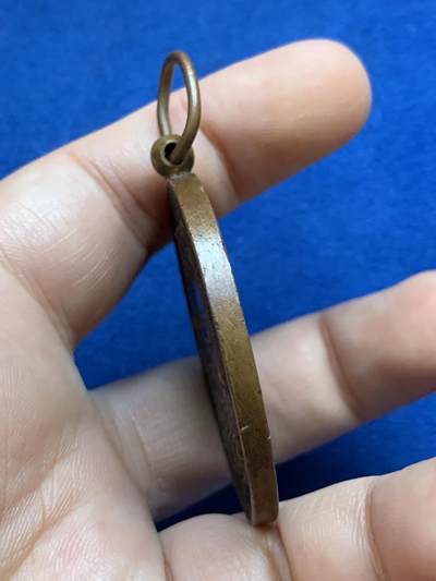 《竞宝斋》第424场 周日，周一，周二  3场连拍 （全场包邮） 法国卢瓦雷省蒙塔日农业博览会铜章 41.35克 带环重约45.3mm