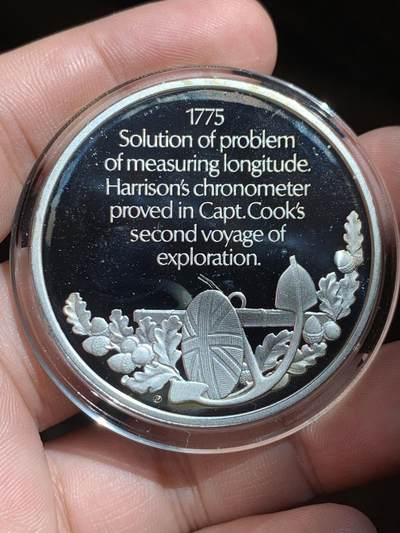 《竞宝斋》第424场 周日，周一，周二  3场连拍 （全场包邮） 蒙巴顿大英海洋史精制银章，37.5克，925银，比马剑大一圈，侧银标。1775库克航行验证精确航海计时器，彻底改变航海模式。此套银章铭刻了大英王霸世界海权的每次关键，宏大史诗，设计华美，收藏价值极高。