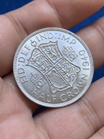 《竞宝斋》第424场 周日，周一，周二  3场连拍 （全场包邮） 英国1940年乔治六世半克朗银币 原光UNC品相